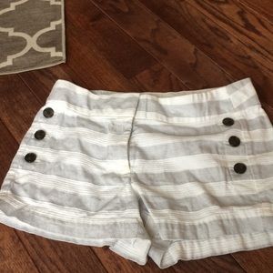 LOFT ⬇️☀️ Sailor shorts 4" sz 6